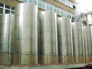 赫海發(fā)酵罐冷藏罐運(yùn)輸罐保溫罐酒罐及各種釀酒設(shè)備